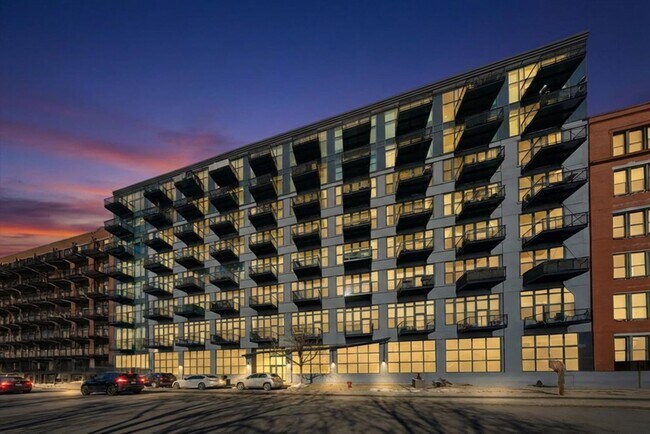 Photo - 1224 W Van Buren St