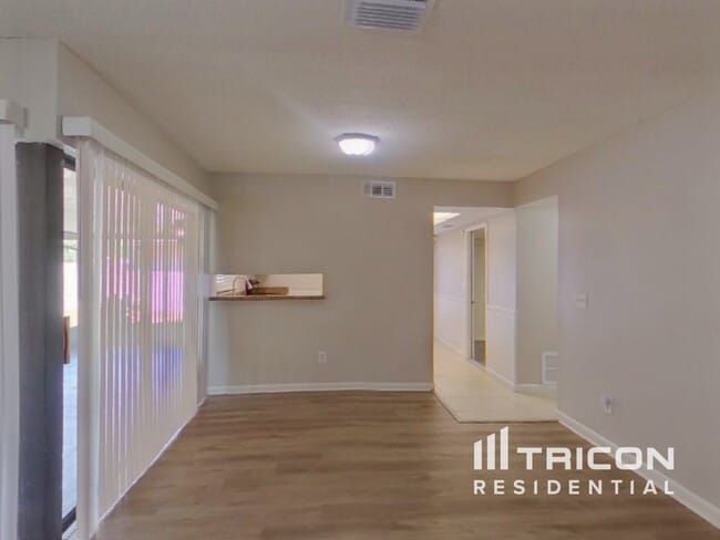 Photo - 4715 Grove Point Dr