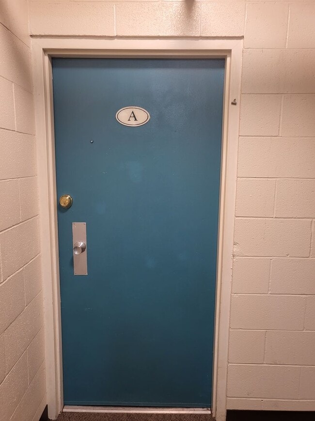 Photo - Bellevue Place Apartments