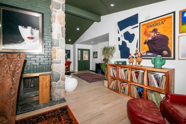 Photo - 16615 Walcliff Dr