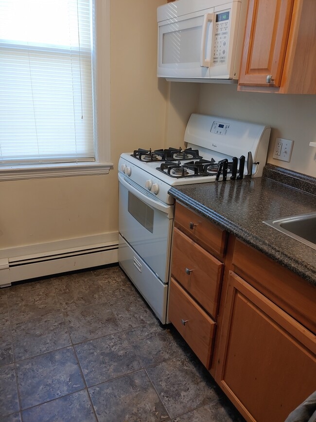Photo - 40 Prospect St Ave Unit 4