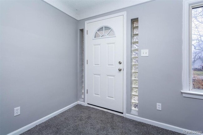 Photo - 9712 Cherokee St