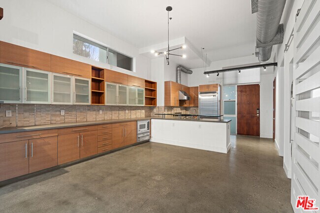Building Photo - 1152 N La Cienega Blvd Unit 101 Rental