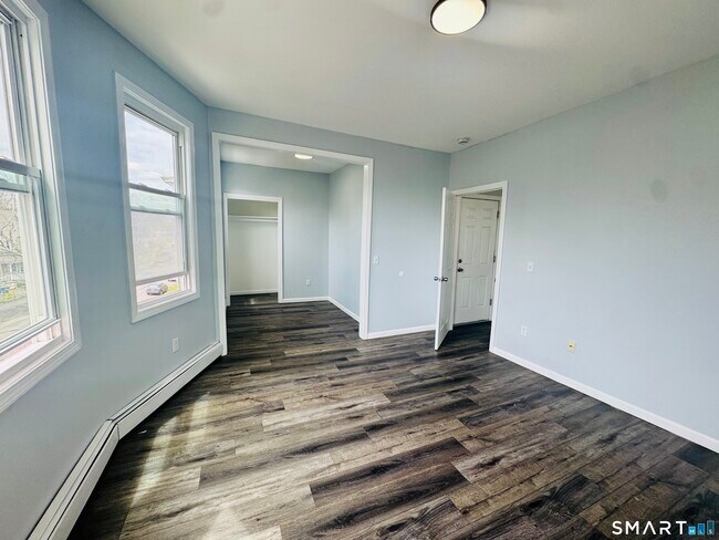 Photo - 898 Hancock Ave Unidad 3