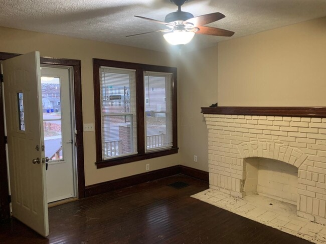 Photo - 575 E Kossuth St