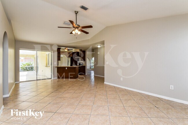 Photo - 633 SW 9th Ave