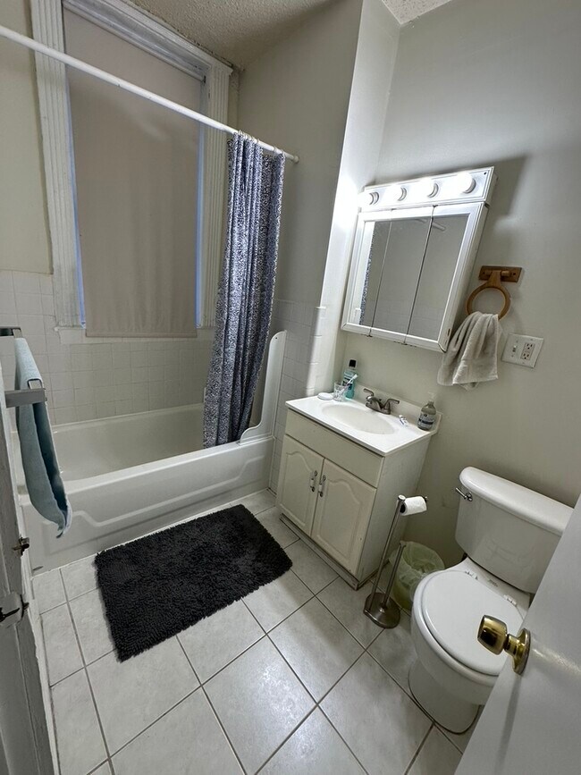 Photo - 197 Fuller St