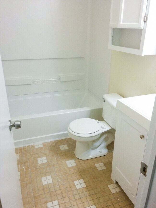 Photo - Charming 3-Bedroom Ranch on a Cul-de-Sac! "ASK ABOUT OUR ZERO DEPOSIT"