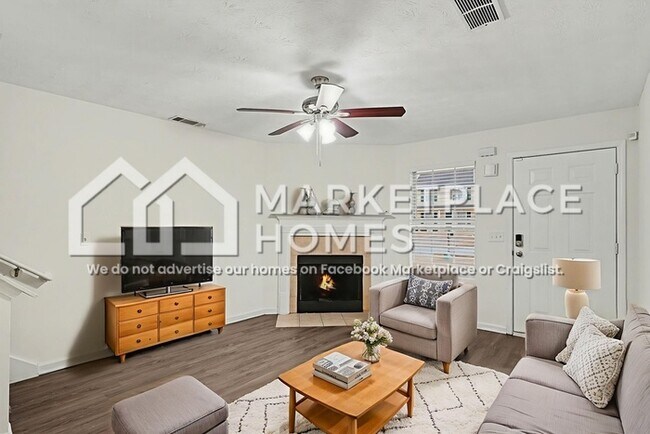 Photo - 325 Crestfield Cir