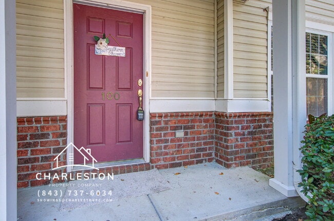 Photo - 100 Chinquapin Dr