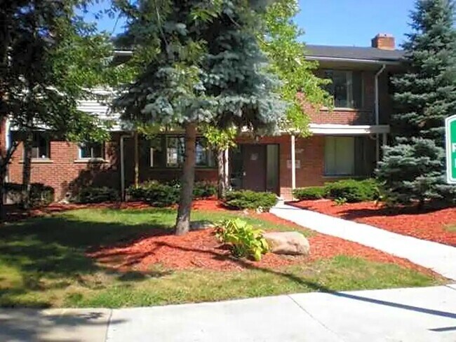 Photo - 23652 Schoolcraft Rd