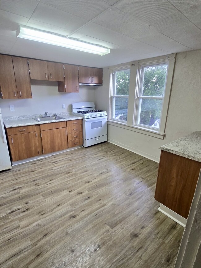 Building Photo - 3163 May St Unit 2 Rental