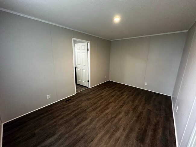 Photo - 102 Gaslight Dr