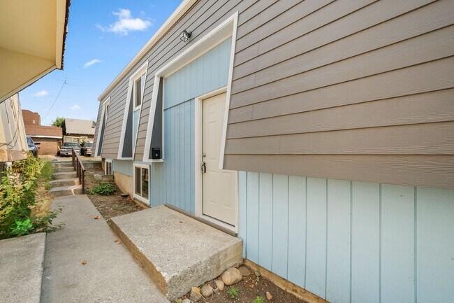 107 E Courtland Ave Unit 107