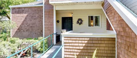 Photo - 901 Russell Ave