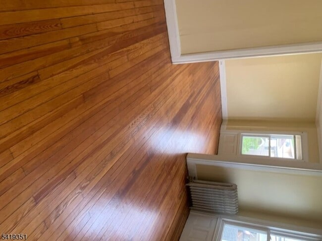 Photo - 129 Sayre St Unidad 2nd