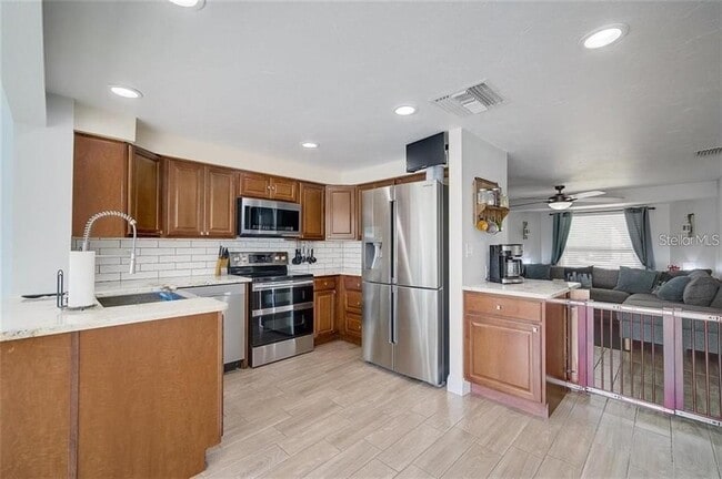 Photo - 716 Ixora Ave
