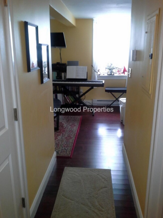 Photo - 200NH Unit 1