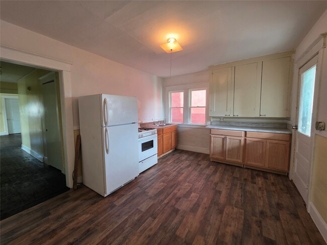 Photo - 155 Willow St Unit 2nd Floor