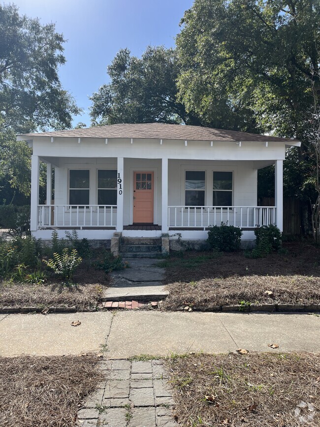 Building Photo - 1910 Colwell Ave Rental