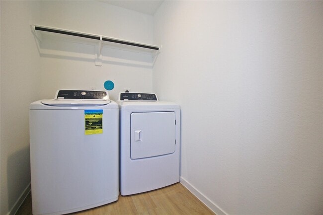 Building Photo - 3218 Elm Br Dr