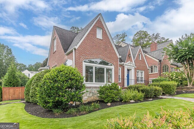 Photo - 1189 Reeder Cir NE