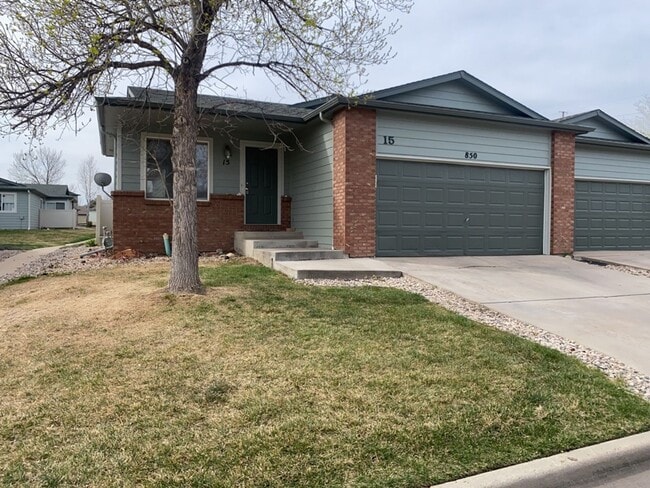 Building Photo - 3 Bed, 2 Bath Duplex in West Fort Collins close to Foothills
