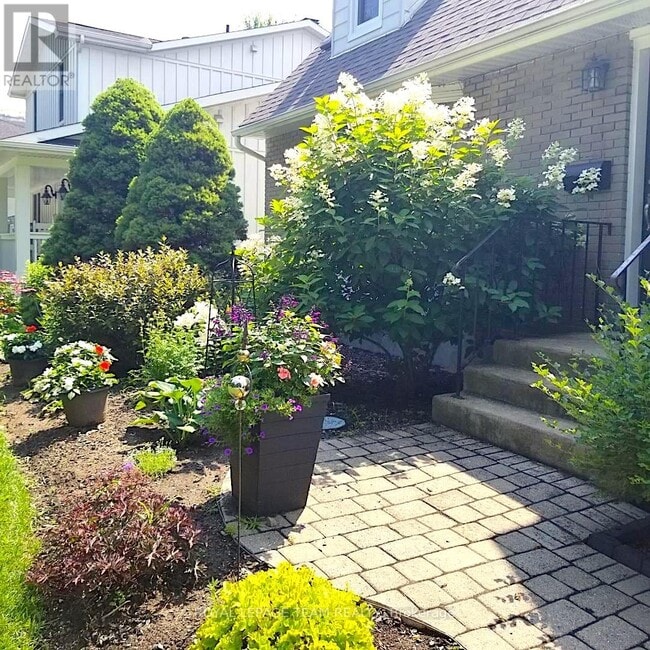 Photo - 1052 Fisher Ave