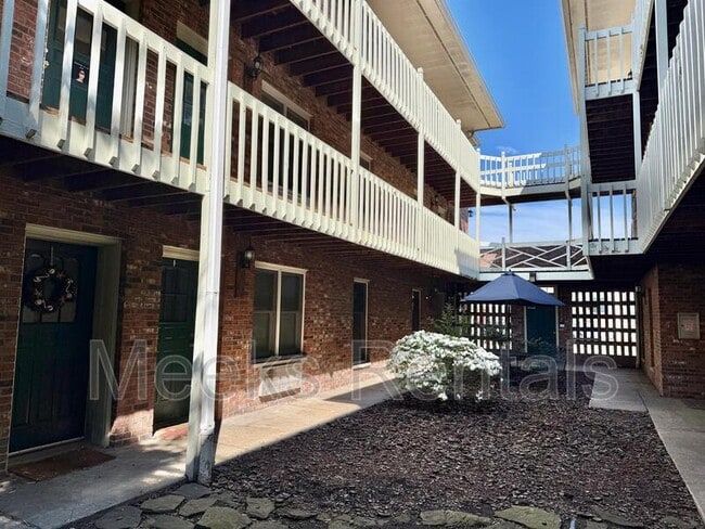 Photo - Greentree Apartments - Greentree Building