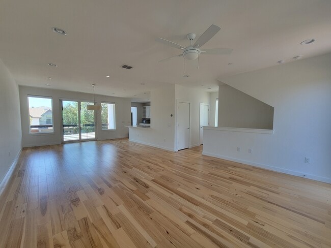 Photo - 102 Tendick St