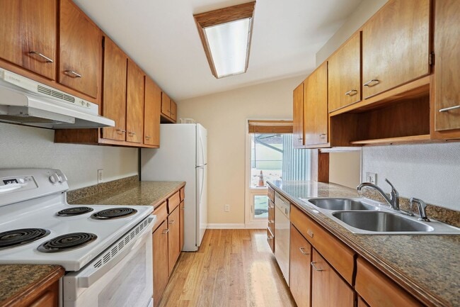 Photo - 1115 Broadmoor Dr Unidad B