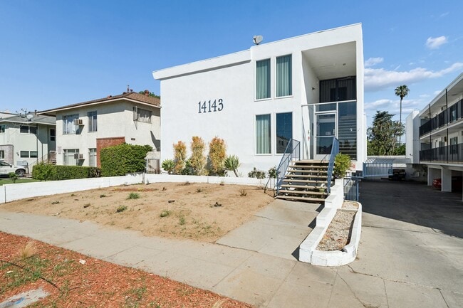 Photo - 2 bed 1 Bath Available Now Unit 14143-02