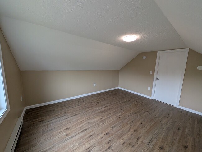 Photo - 6th St Unit 3