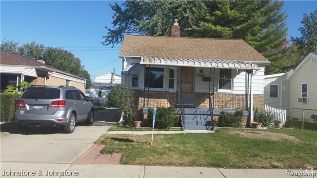 Building Photo - 2 Bedroom with finished basement Rental