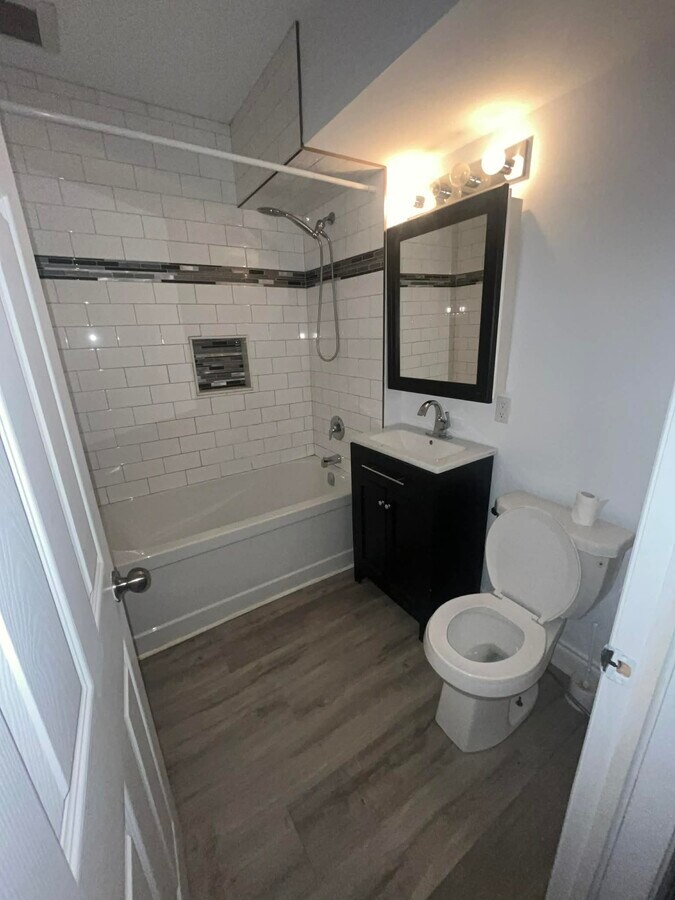 Photo - 304 Little Ave Unit c