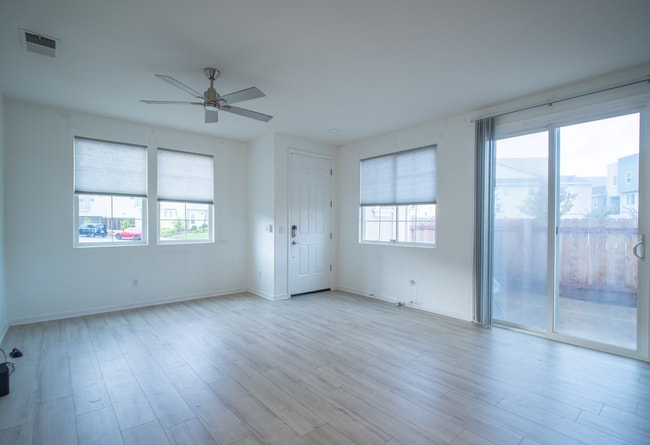 Photo - Amazing Natomas 3/2.5 - Waiting For You!  ...