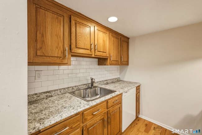 Photo - 183 Livingston Pl Unit 12