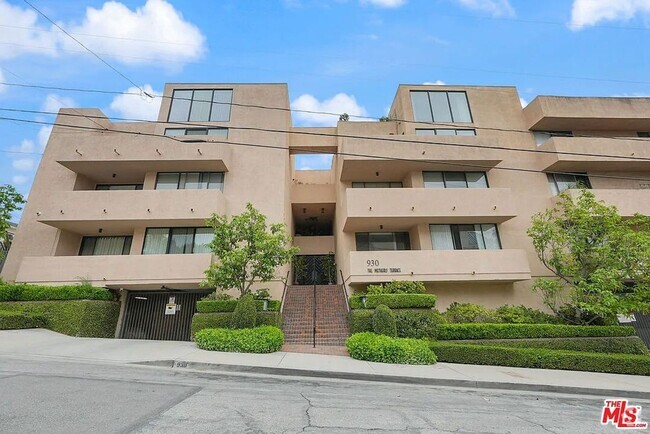 Building Photo - Luxury 2BR Condo in Prime West Hollywood's...