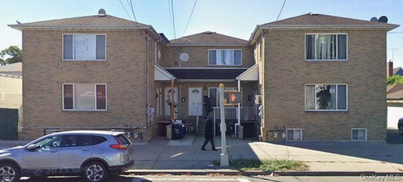 Photo - 221-28 Hempstead Ave