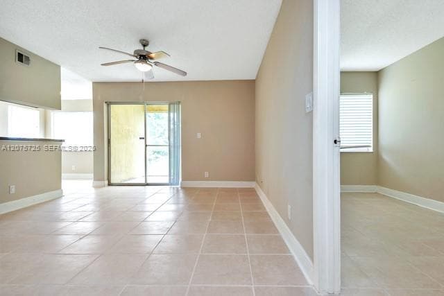Photo - 5760 Rock Island Rd Unidad 313