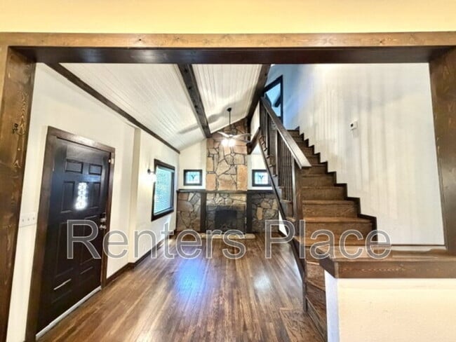 Photo - 2808 E 1st St S
