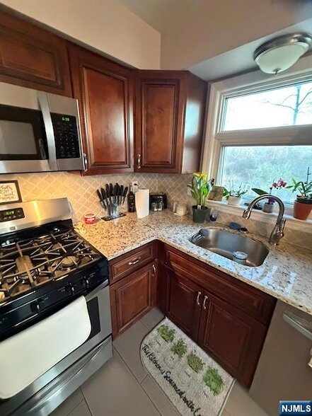 Photo - 106 Rochelle Pkwy