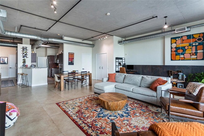 Photo - 3029 NE 188th St