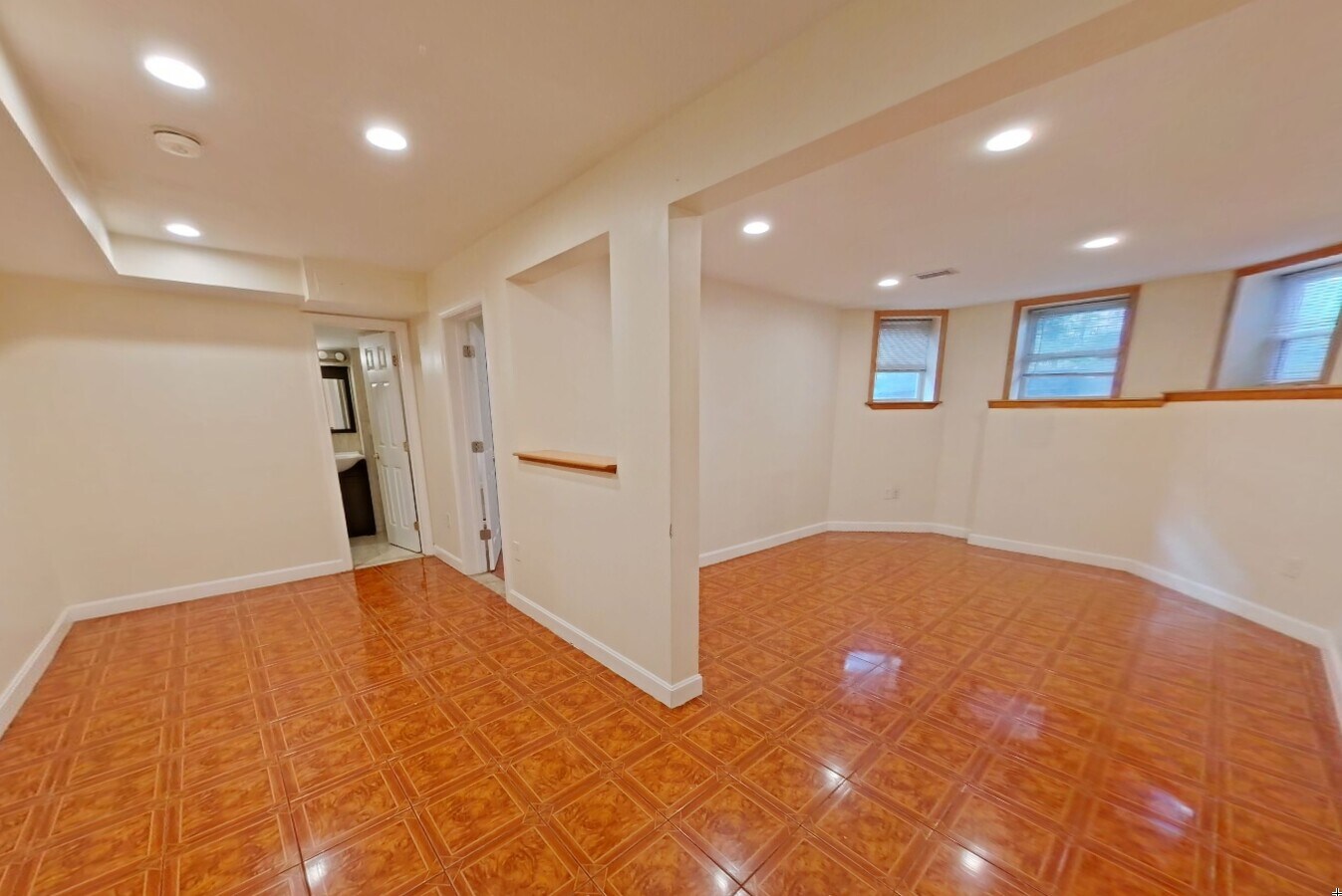 Photo - 73 Thatcher St Unit 002