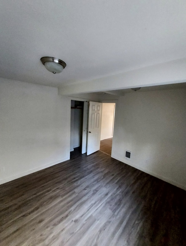 Photo - 325 N Jefferson St Unit 325 N Jefferson St. - #2