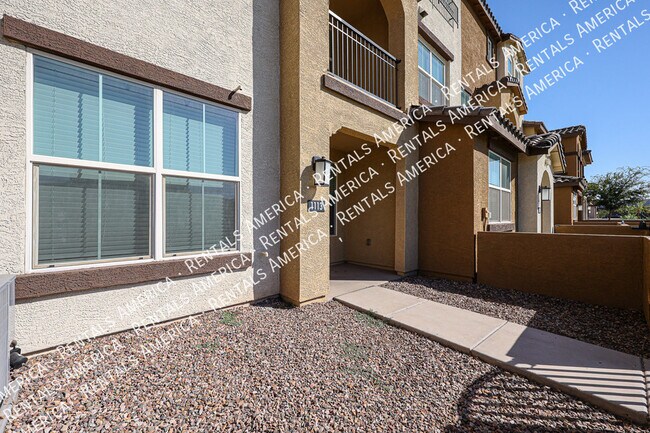 Building Photo - 1255 N Arizona Ave Rental