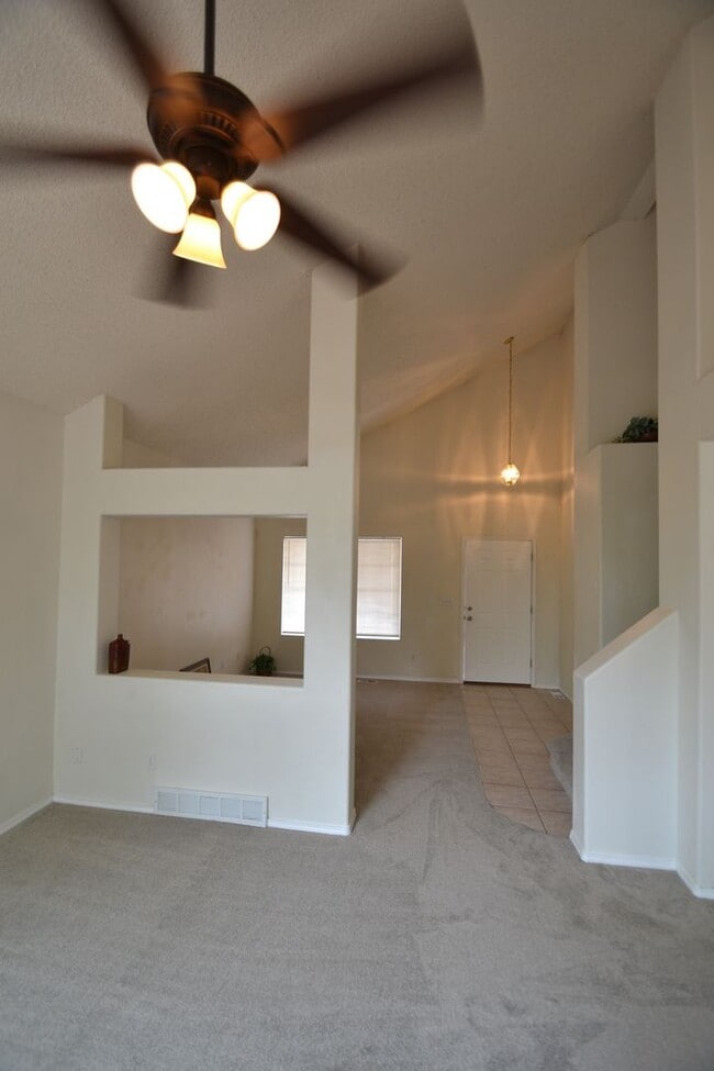 Photo - 815 Riverview Ln