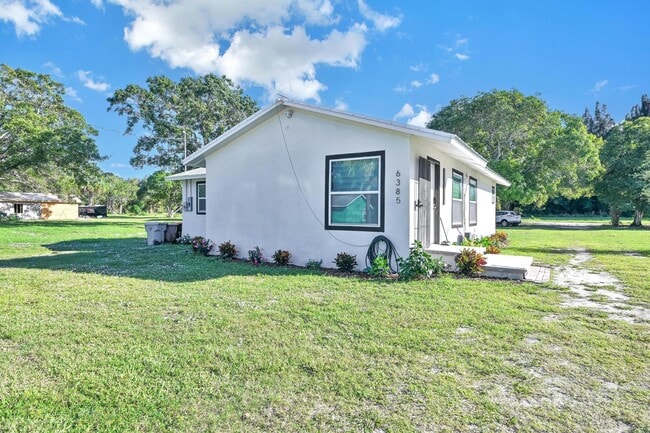 Building Photo - 6385 86th Pl