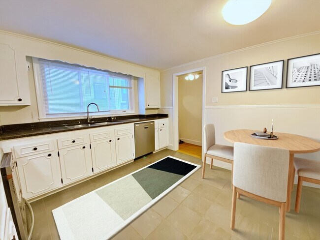 Photo - 44 White St Unit 1