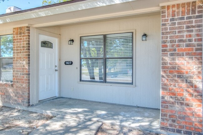 Photo - 4 Bedroom Home in Paulann!